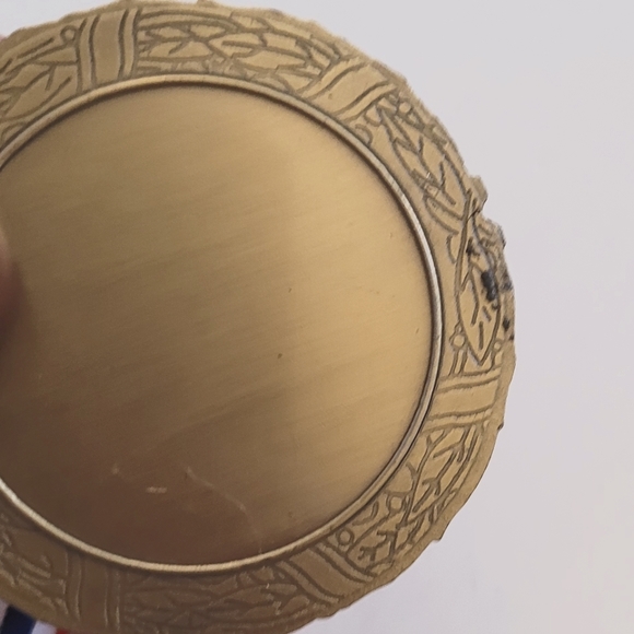 Blank award medal - Picture 7 of 7